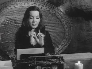 Rodina Addamsovcov Morticia spisovateľkou