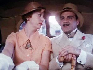 Agatha Christie: Poirot Rodský trojuholník